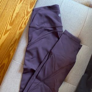 Lululemon in movement 7/8 pant, size 4, color black currant